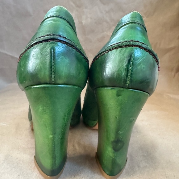 Miss Sixty Green Leather 3.5” Heeled Loafers. Size EU39 (Fits like a 9) - Picture 4 of 10